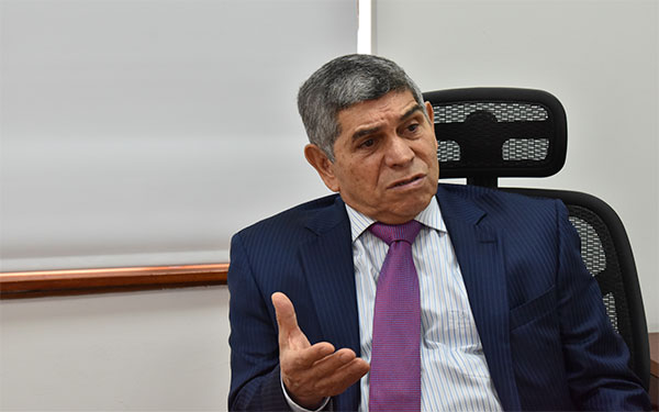 Dr. Enrique Valderrama Jaramillo