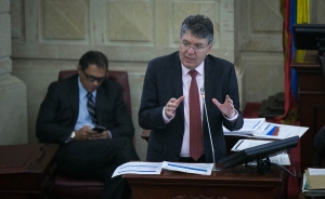 Por disciplina fiscal el gobierno ajusta presupuesto de 2015