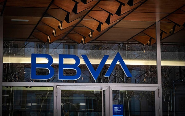 BBVA toma medidas para blindar usuarios y empleados del coronavirus