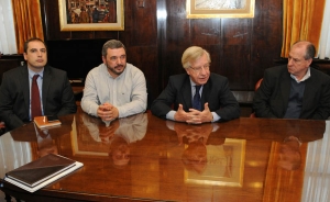 Acuerdan en Uruguay congelar precios de 1.500 productos para frenar inflaci&oacute;n