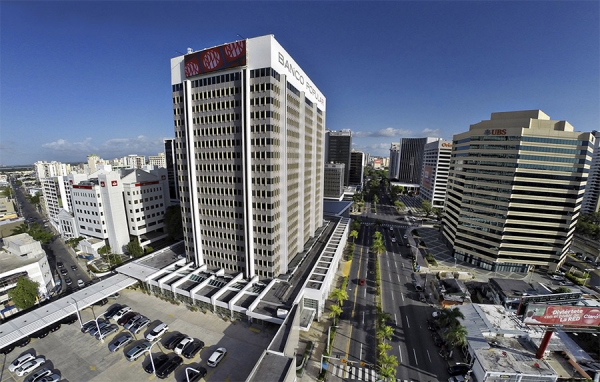 Banco puertorrique&ntilde;o amasa fortunas en medio de tormenta econ&oacute;mica