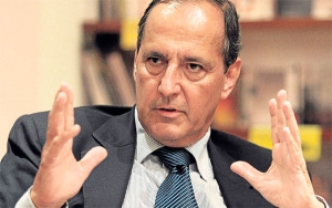 Crecimiento econ&oacute;mico muy por la senda del cero: Juan Camilo Restrepo