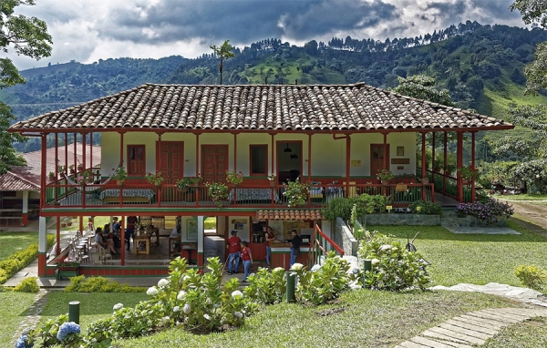 Colombia podr&iacute;a crecer a tasas del 4% en 2019 asegura Fecolfin