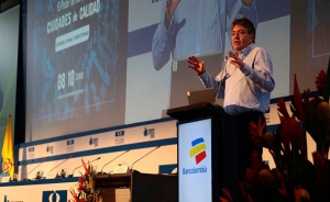 &ldquo;Constructores los invito a construir la paz de Colombia&rdquo;: MinHacienda