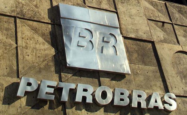 Desmantelan grupo que desviaba recursos de la brasile&ntilde;a Petrobras desde 1997