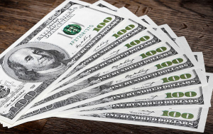 D&oacute;lar alcanza su nivel m&aacute;s bajo en las reservas mundiales de divisas