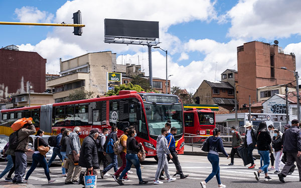 Colombia l&iacute;der en Latinoam&eacute;rica en transici&oacute;n hacia un transporte m&aacute;s limpio