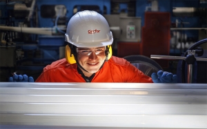 Autoridades ambientales reconocen producci&oacute;n limpia de Gerfor