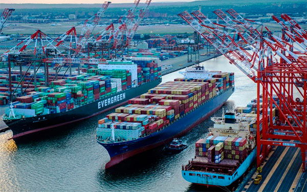 Alarma: Ausencia de barcos chinos preocupa en los puertos de EEUU