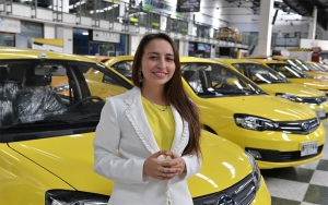 Taxis Libres prepara conductores para lanzar servicio de lujo