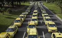 Taxistas piden a Gobierno de C.Rica actuar contra Uber tras declararlo ilegal