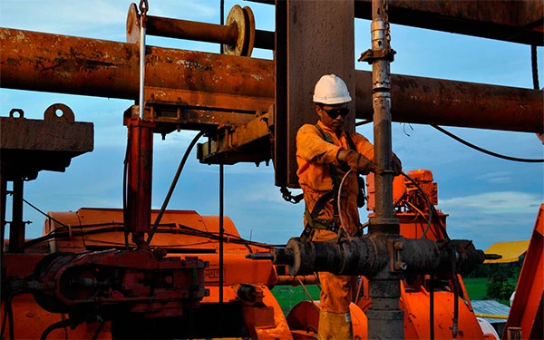 Con petr&oacute;leo muy barato, fracking no es viable: Juli&aacute;n Pertuz