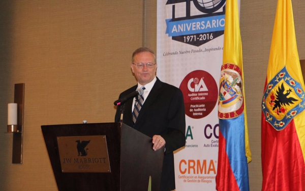 Cobros tributarios deben incentivar inversiones y no salida de dinero: Chambers