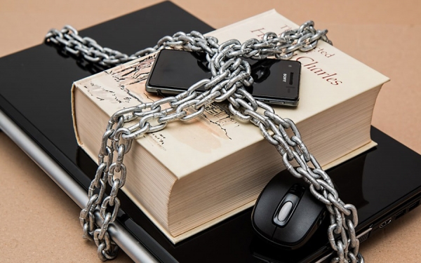 IVA a Telecomunicaciones m&oacute;viles limita uso de ese servicio p&uacute;blico