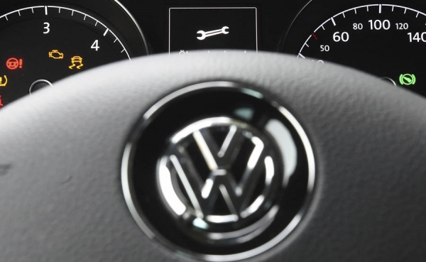 La Euroc&aacute;mara inicia la investigaci&oacute;n de VW en una comisi&oacute;n con dos espa&ntilde;oles