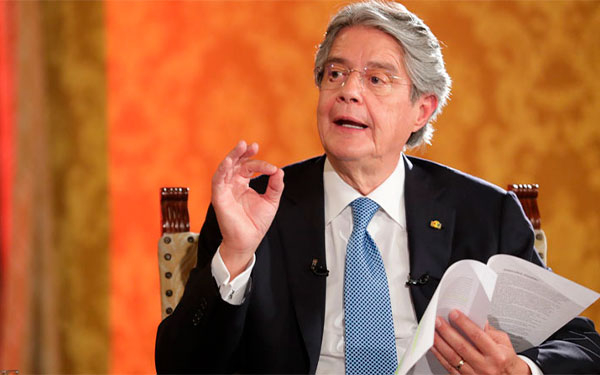 Presidente de Ecuador no incrementar&aacute; el precio de los combustibles