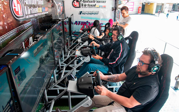 Monster Trucks, simuladores de carreras, gran atractivo en NextCar 2024