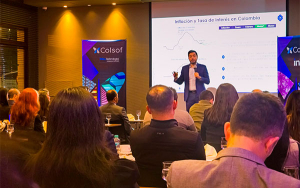 Servicio, alternativa empresarial para ahorrar en &aacute;reas de tecnolog&iacute;a