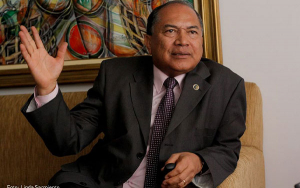 Hacia un nuevo pa&iacute;s