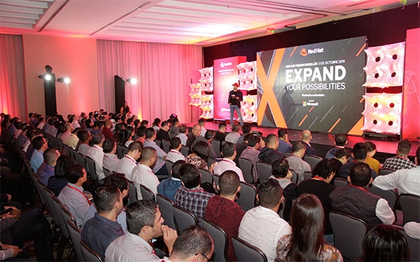 Medell&iacute;n, todo un &eacute;xito en evento de tecnolog&iacute;a de c&oacute;digo abierto